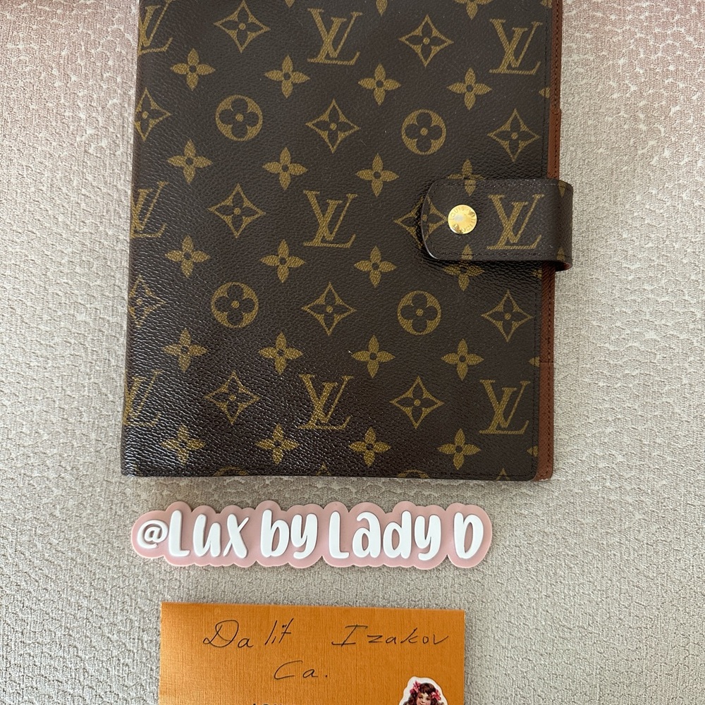 Louis Vuitton GM ring Agenda